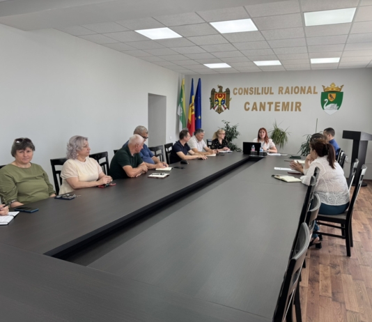 Digitalizare și modernizare administrativă. Funcționarii Consiliului Raional Cantemir, informați de Agenția Servicii Publice despre noua Carte de identitate .
